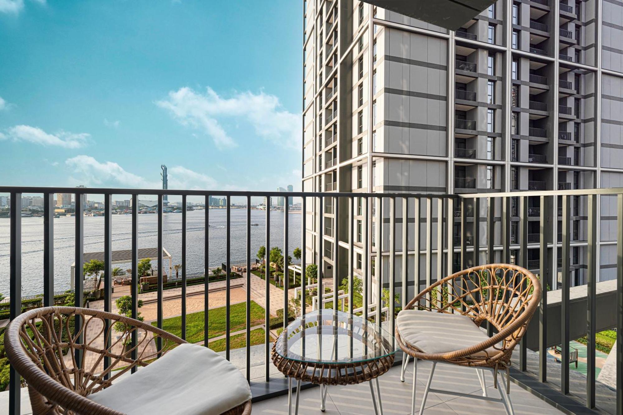 Apartment Bright 2br With Pool & Creek Views *