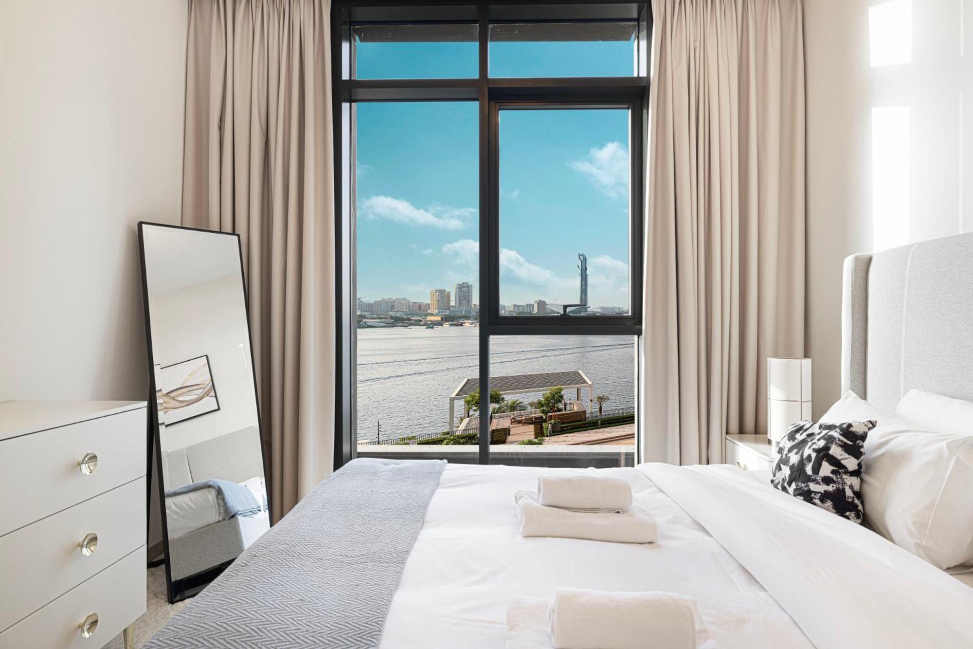 Bright 2br With Pool & Creek Views Dubai