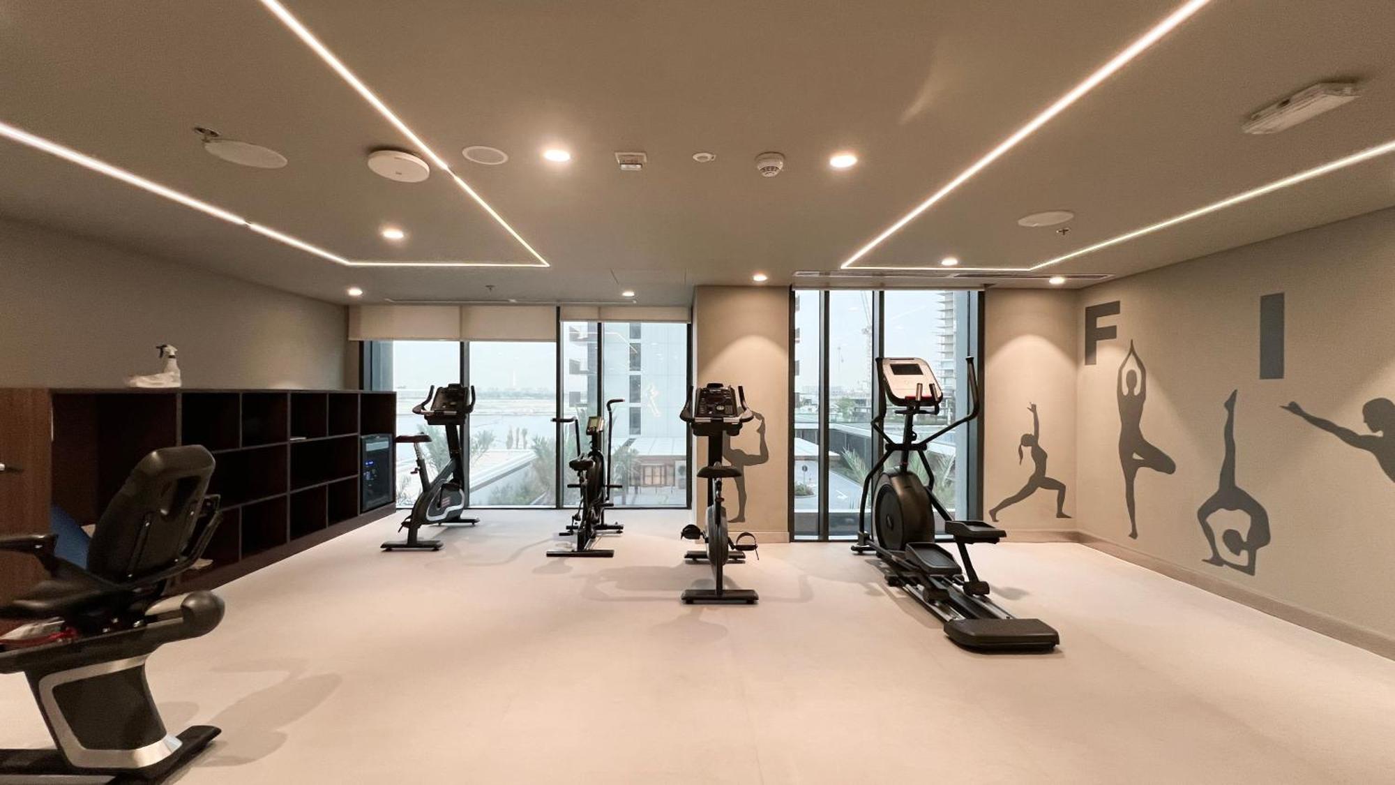 Apartment Bright 2br With Pool & Creek Views Dubai